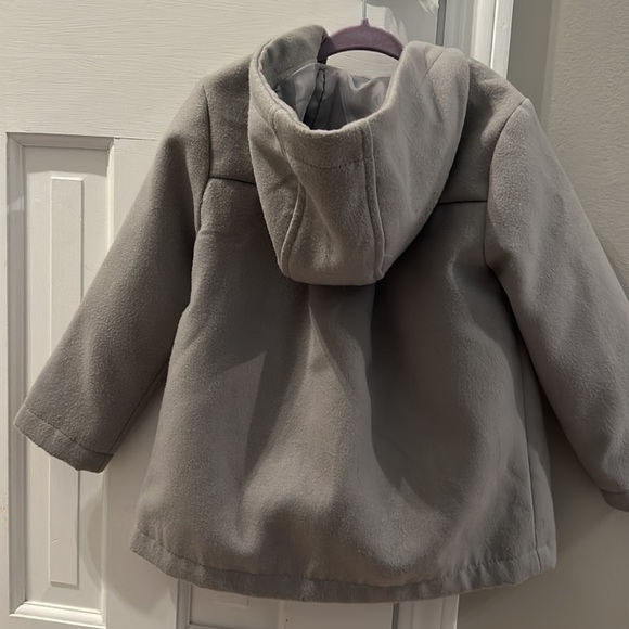 Old Navy size 4T gray pea coat with hood. - Picture 2 of 3
